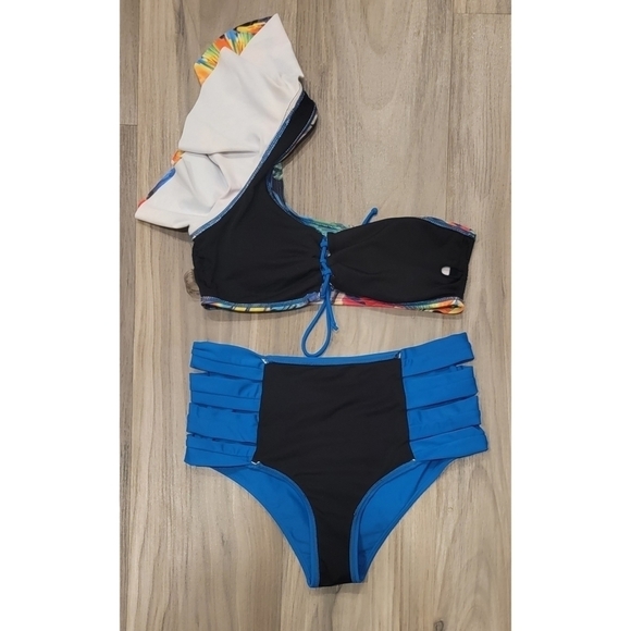 One Shoulder Two Piece Swimsuit Bikini - Picture 4 of 7